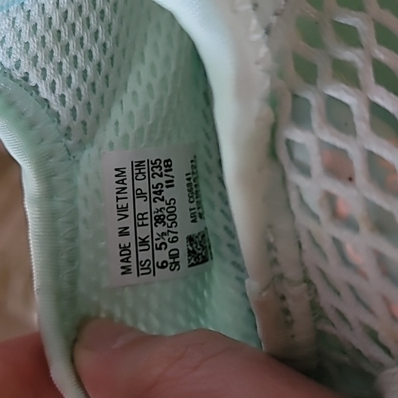 Adidas deerupt shoes! Sz 6 big kids - Picture 4 of 5